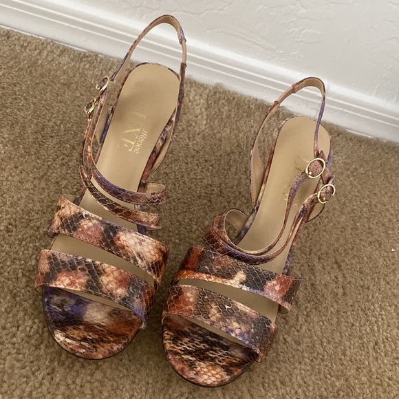 J.Renee Luxe snakeskin heels - Picture 2 of 6